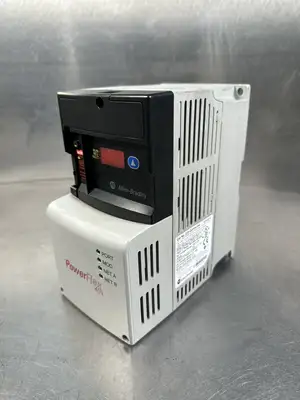 ALLEN BRADLEY 22D-D2P3N104 POWER FLEX 40P - 1HP + 22-COMM-E - EACH - (BIN-1.4.3)