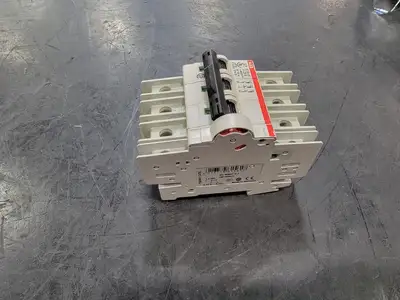 NEW ABB S203UP-K25A