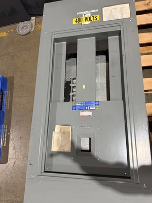 USED SQUARE D HCM23734M
