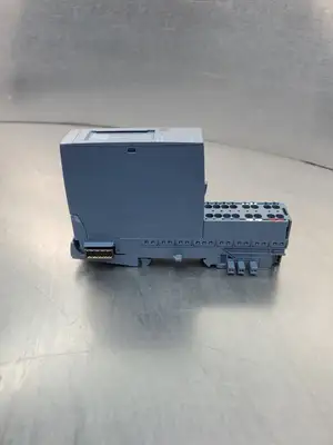 USED Siemens 6ES7132-6FD00-0BB1 Output Module w/6ES7193-6BP20-0BB1 Base