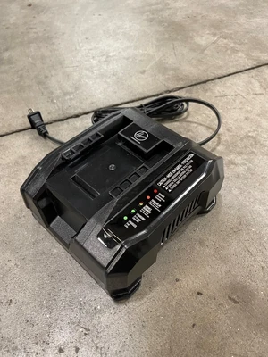 Hoover Battery Powered Vacuum with Lithium Battery and Charger CH93619 NEW