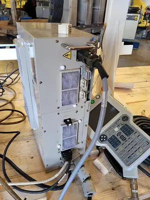 USED 2011 YASKAWA MOTOMAN HP3JC