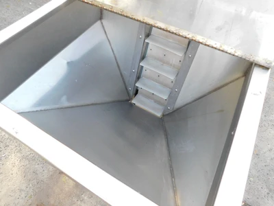 USED SS INCLINED CONVEYOR 10" WIDE