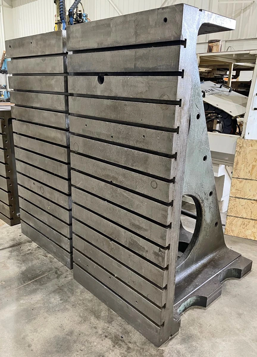 72″ X 35″ GIDDINGS & LEWIS HEAVY DUTY CAST IRON ANGLE PLATES