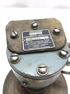 Foxboro 17R Pneumatic Repeater Supply Pressure 120 PSI Operating Pressure 20 PSI