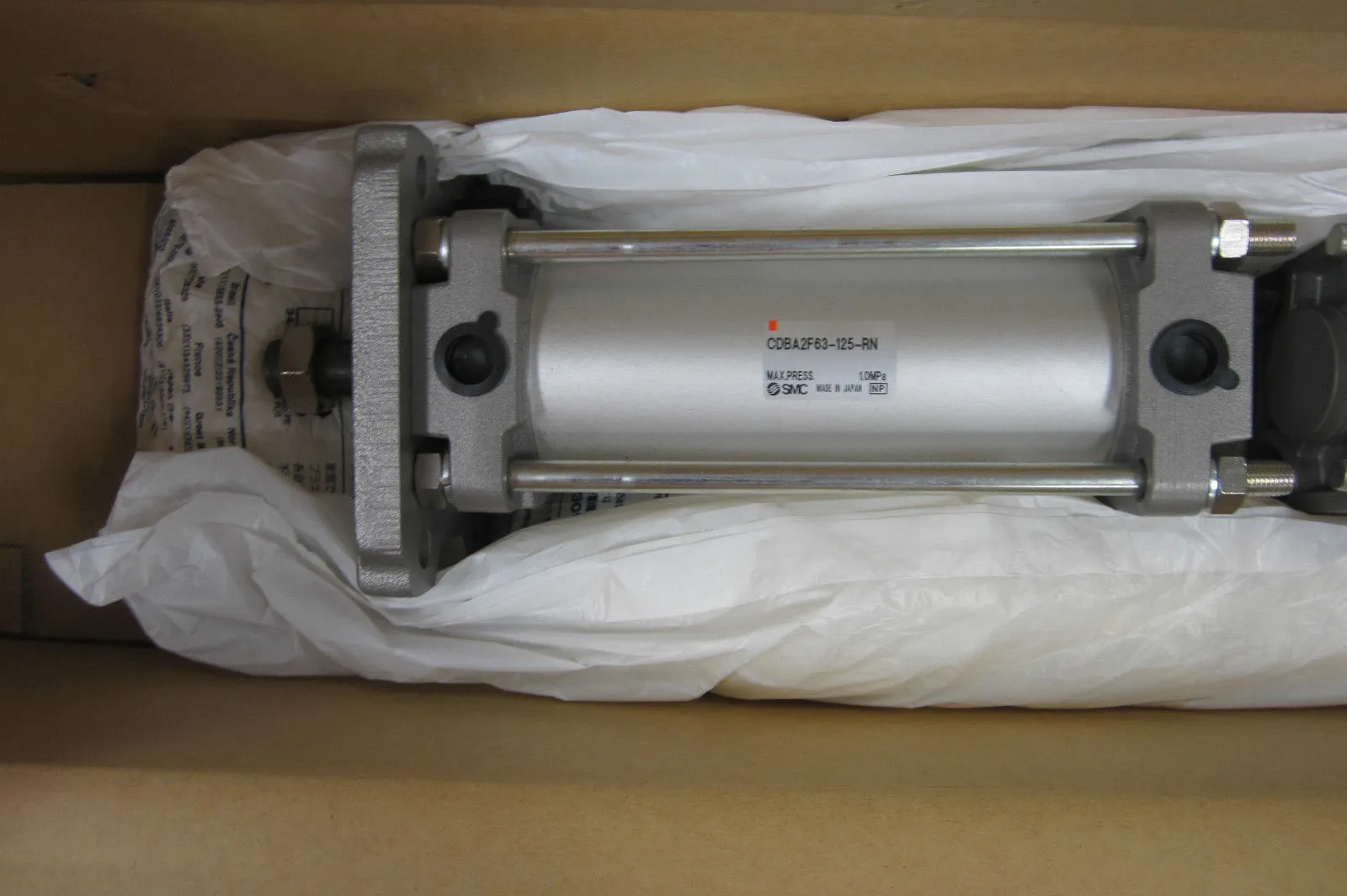 NEW SMC CDBA2F63-125-RN ACTUATOR CDBA2F63125RN
