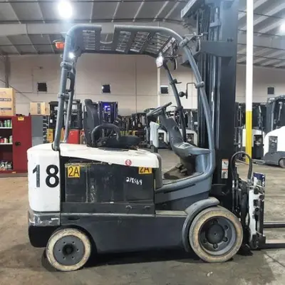 USED 2019 CROWN FC5225-60