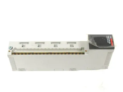 NEW SCHNEIDER 140-DAO-840-00 TSX QUANTUM OUTPUT MODULE 140DAO84000