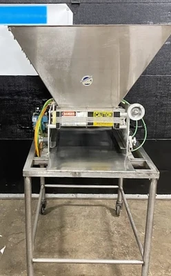 8-0161 Hinds Bock 4P08NT 4 Piston Tabletop Bakery Batter Depositor