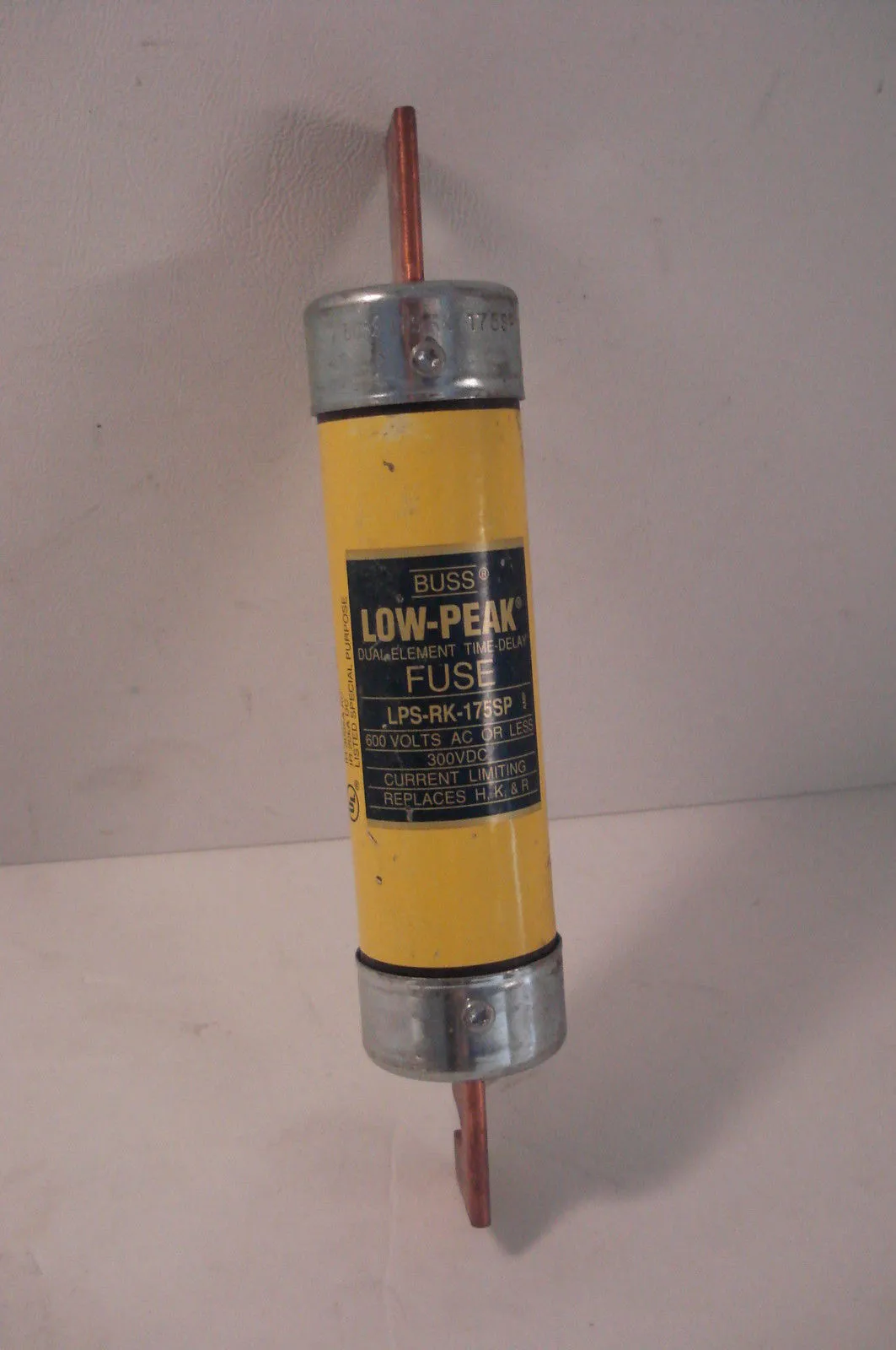 USED COOPER BUSSMANN LOW PEAK LPS-RK-175SP FUSE USED