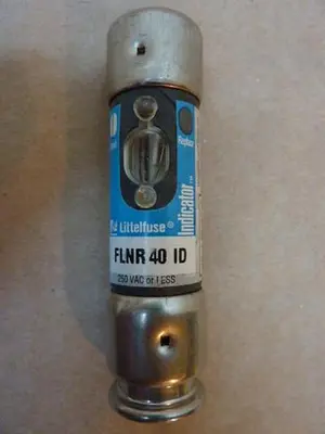 USED LITTELFUSE FLNR-40-ID
