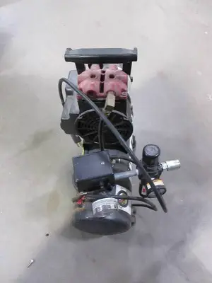 THOMAS ULTRA AIR PAC- AIR COMPRESSOR