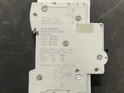 NEW SCHNEIDER ELECTRIC M9F42115