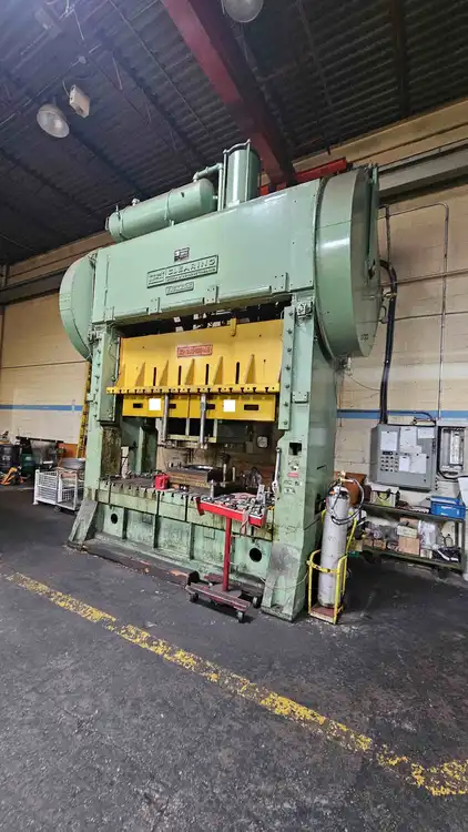 Used USI CLEARING S2-200-108-48 Straight Side Presses Ontario CA | Avo's Machinery Equipment Inc. #474209