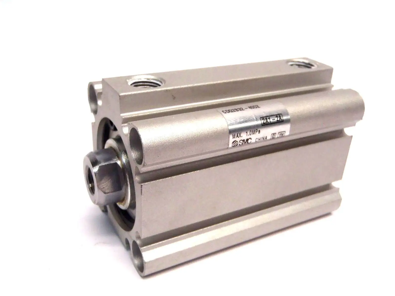 Used SMC CDQ2B32-40DZ Pneumatic Cylinders Michigan US | Maverick Industrial Sales #1398240