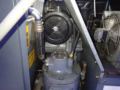 USED 1998 ATLAS COPCO GA11