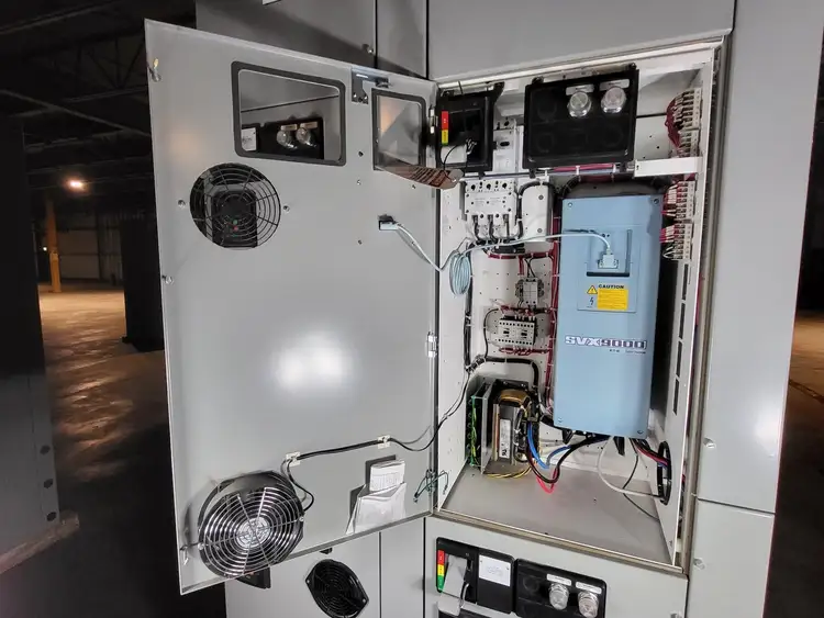Used EATON SVX025A1-5A4N1 Switchgears British Columbia CA | Lenmark #240118