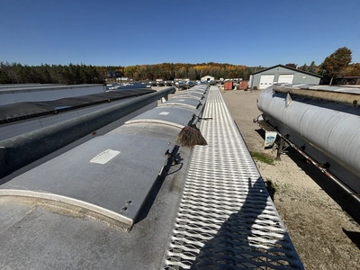 Used 2012 WARREN BULK FEED TRAILER Tanker Trailers Michigan US | Miedema Asset Management Group #1709523