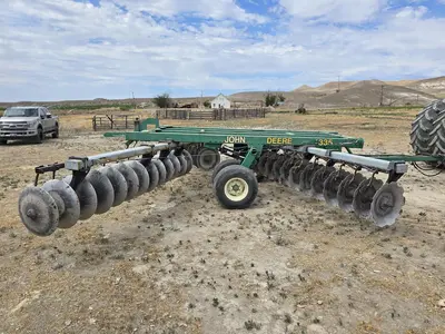 USED JOHN DEERE 335