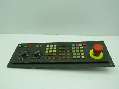 Siemens 6FC5203-0AD11-0AA0 Control Panel 480D 24VDC Version E