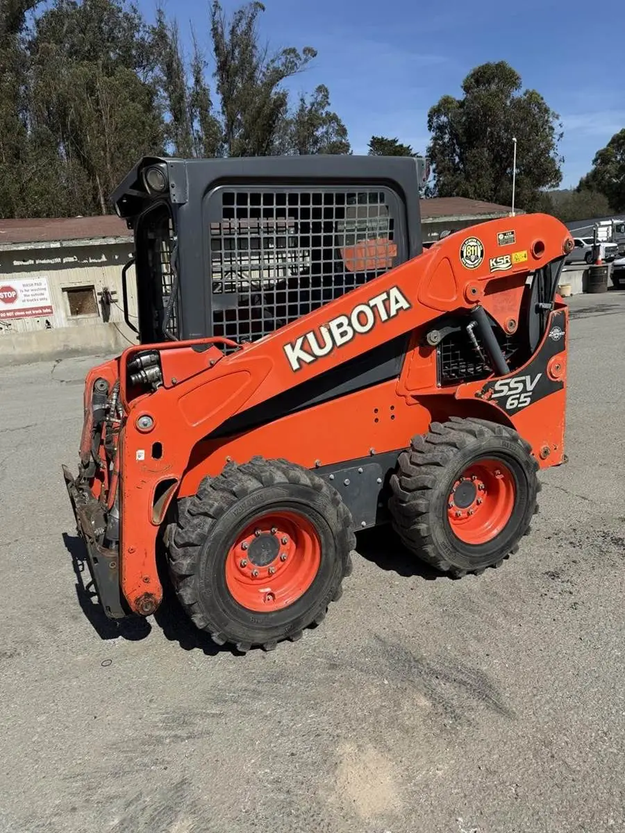 USED 2016 KUBOTA SSV65