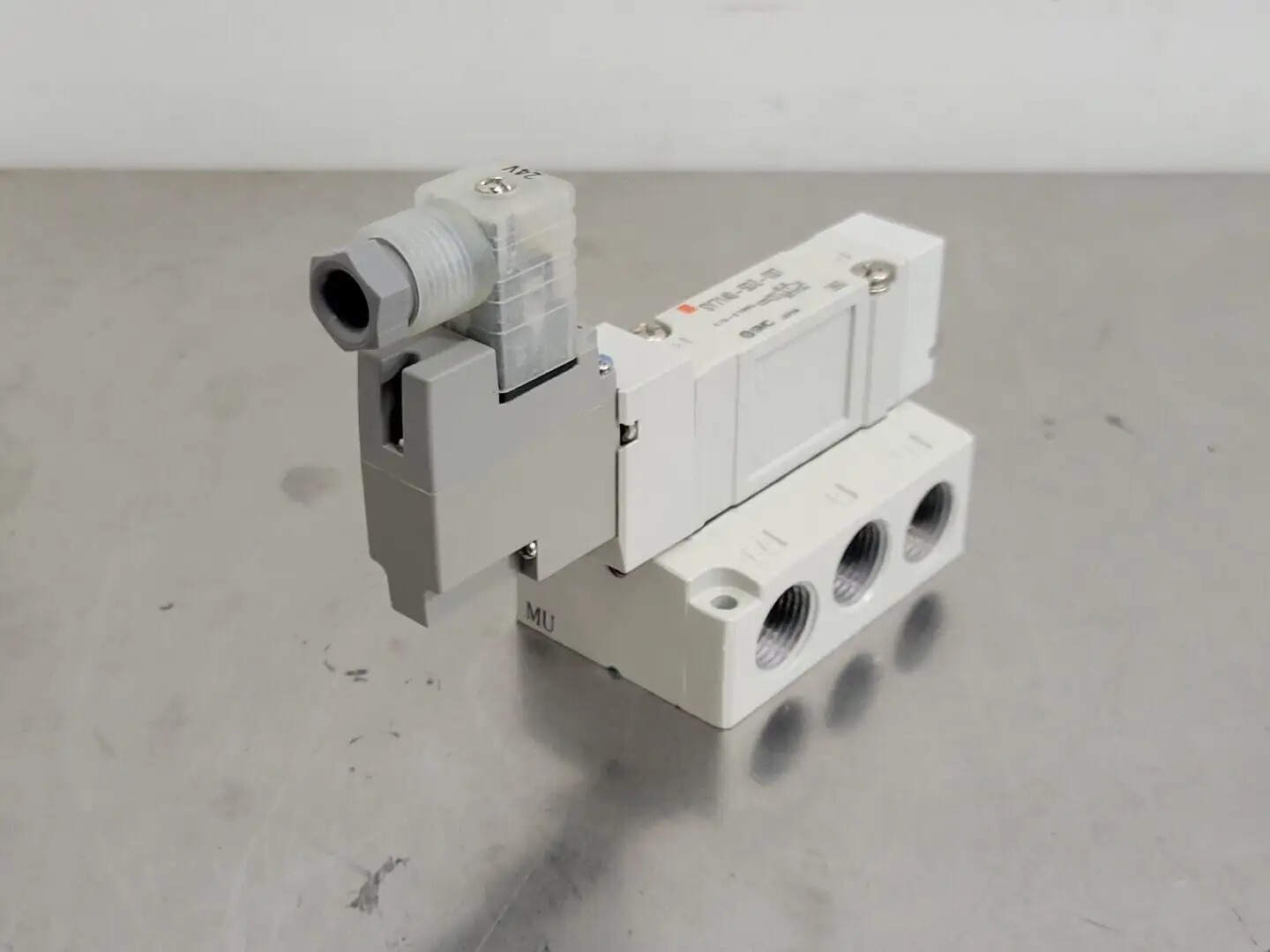 NEW SMC SY7140-5DZ-03T