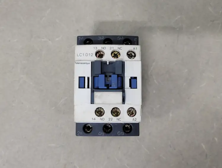 Used SCHNEIDER ELECTRIC LC1D12G7 Switchgears British Columbia CA | Lenmark #239907