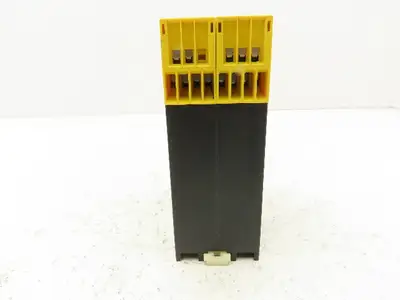 Cedes SafeC M2S Safety Relay 230VAC 3A 24VDC 100mA 103 106 IP40