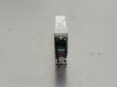 NEW SMC SY3140R-5LOZ