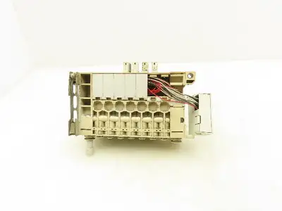 SMC VQ2100N-5 Pneumatic 7-Station Manifold 5/2 Solenoid Valves 24VDC