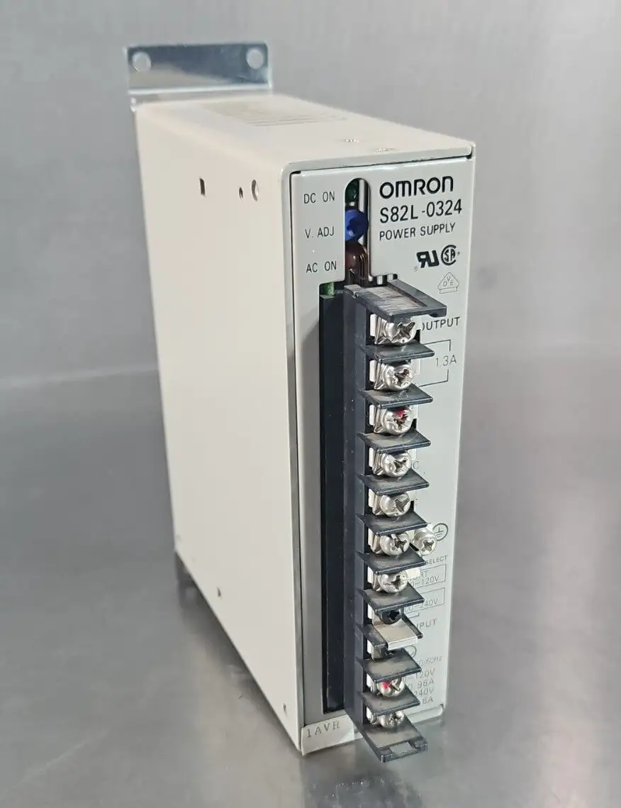 USED Omron S82L-0324