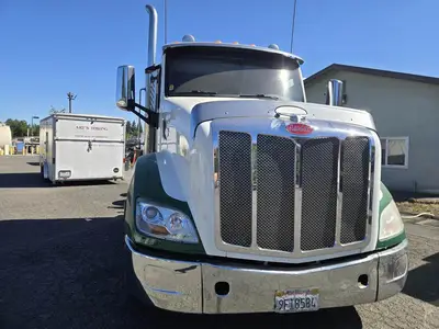 USED 2015 PETERBILT 579