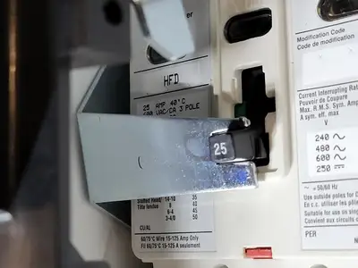 25/25A, 3 Pole, 600V Circuit Breaker HFD3025 Bucket for Freedom 2100 MCC Frame