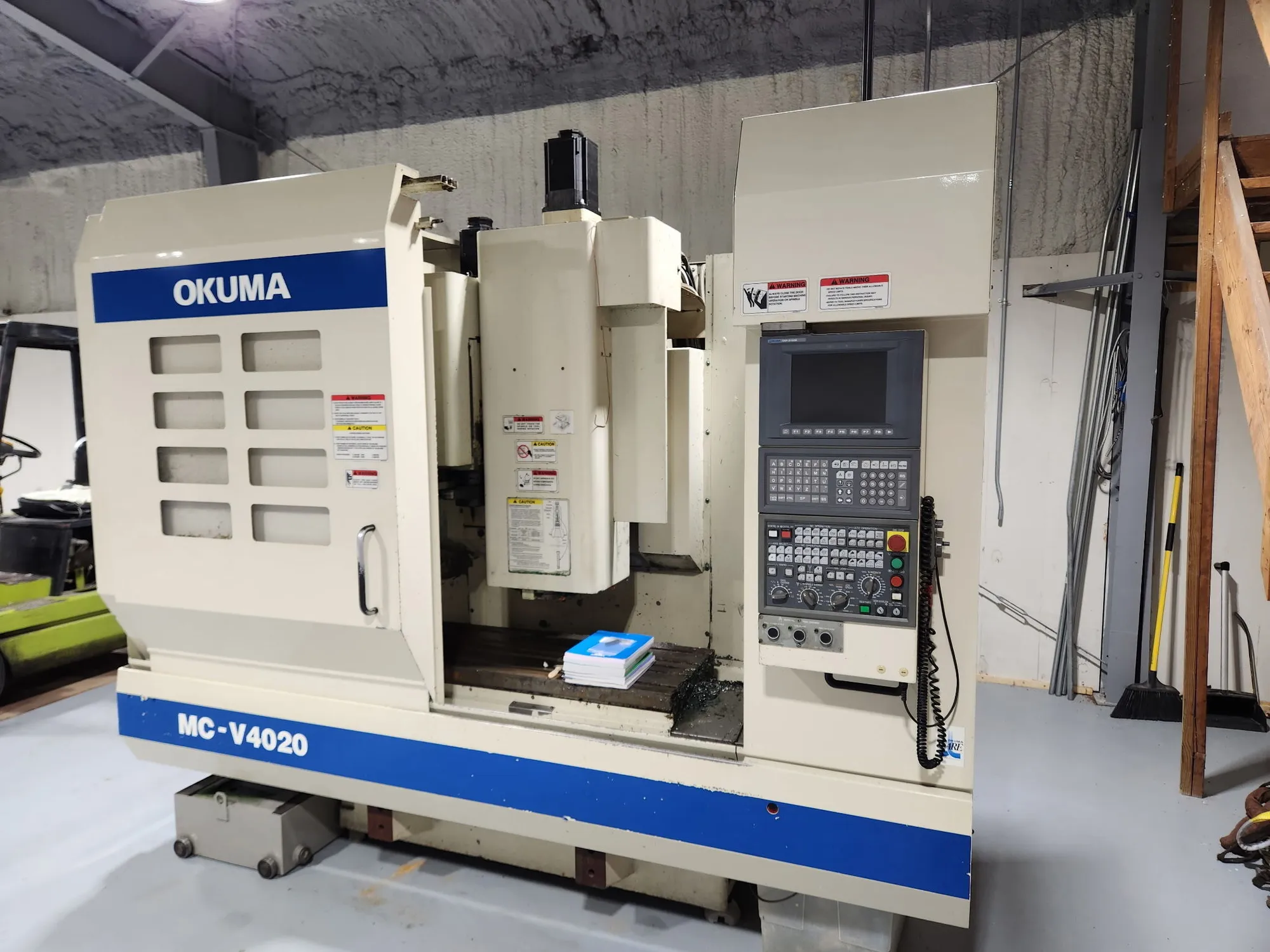 USED 2005 OKUMA MC-V4020