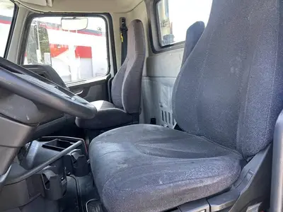 USED 2021 VOLVO VNR42T300