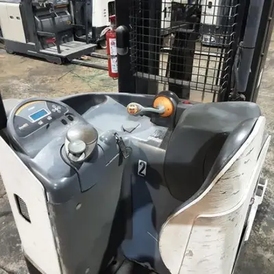 USED 2018 CROWN RR5725-45