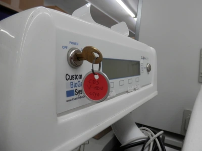 Used CUSTOM BIOGENIC SYSTEMS B2301-5-2B Ultra-Low Temperature Freezers California US | Biotech Equipment Sales #1464576