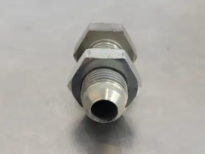 Hydraulic Bulkhead Adapter M-06 JIC x M-06 JIC 3/8" x 3/8" (Bag of 6)