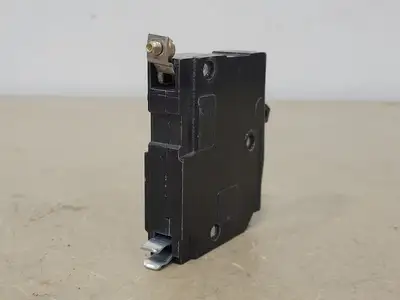 USED SQUARE D QOB120