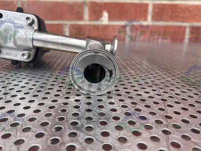 USED ITT PURE FLO 1-316L-SFV5-CWP150 3 -WAY DIAPHRAGM VALVE W/  1"  SANITARY FITTING
