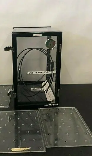 DRY KEEPER DESICCATOR CABINET