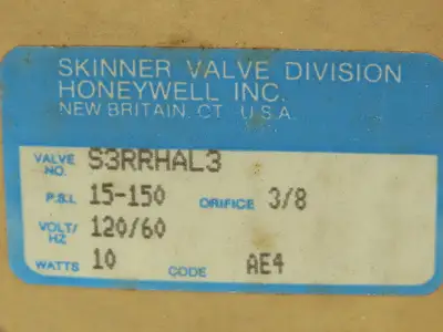 Skinner S3RRHAL3 Directional Control Valve 5-Way 3 Pos 120V Solenoid 3/8" NPT