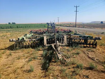 USED JOHN DEERE 650