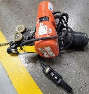 DEMAG (USED) 1100# FREE STANDING WORKSTATION CRANE