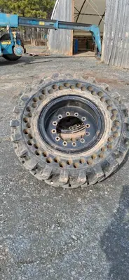 6,000 LB X 24' GRADALL MODEL #524 OFF ROAD TELEHANDLER, WITH SOLID RUBBER TIRES: YOBRO #25163