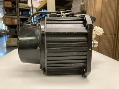USED YASKAWA ELECTRIC SGMDH-12A2A-YRA1