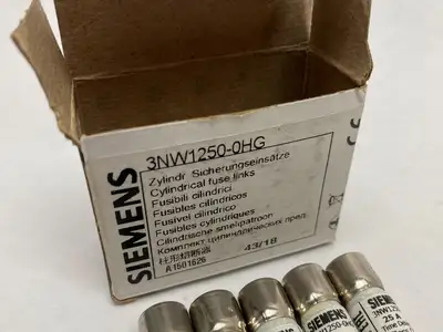 USED SIEMENS SENTRON CYLINDRICAL FUSE, SLOW-BLOW, 25A