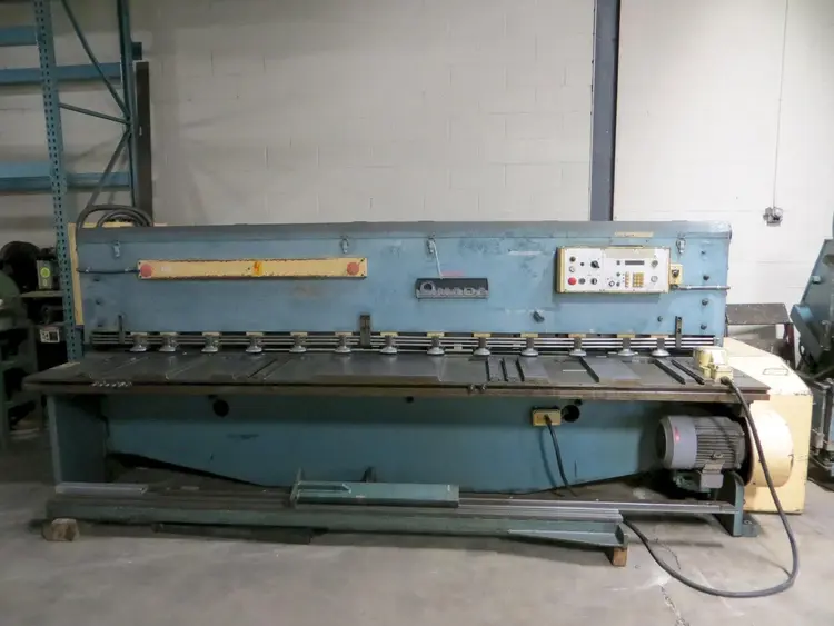 Used 1985 Amada M-3045 Power Squaring Shears (Inch) New York US | Machinery Values #1333409