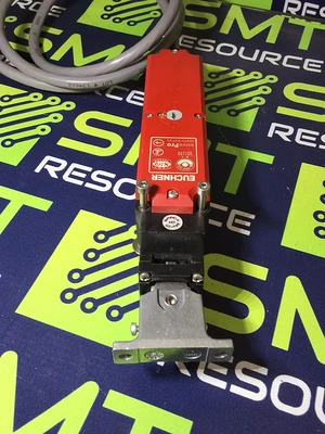 EUCHNER TP4-4121C024M SAFETY SWITCH WITH KEY 084273