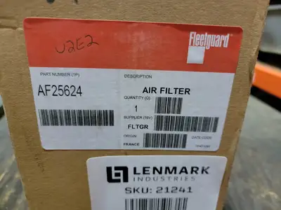 NEW FLEETGUARD AF25624